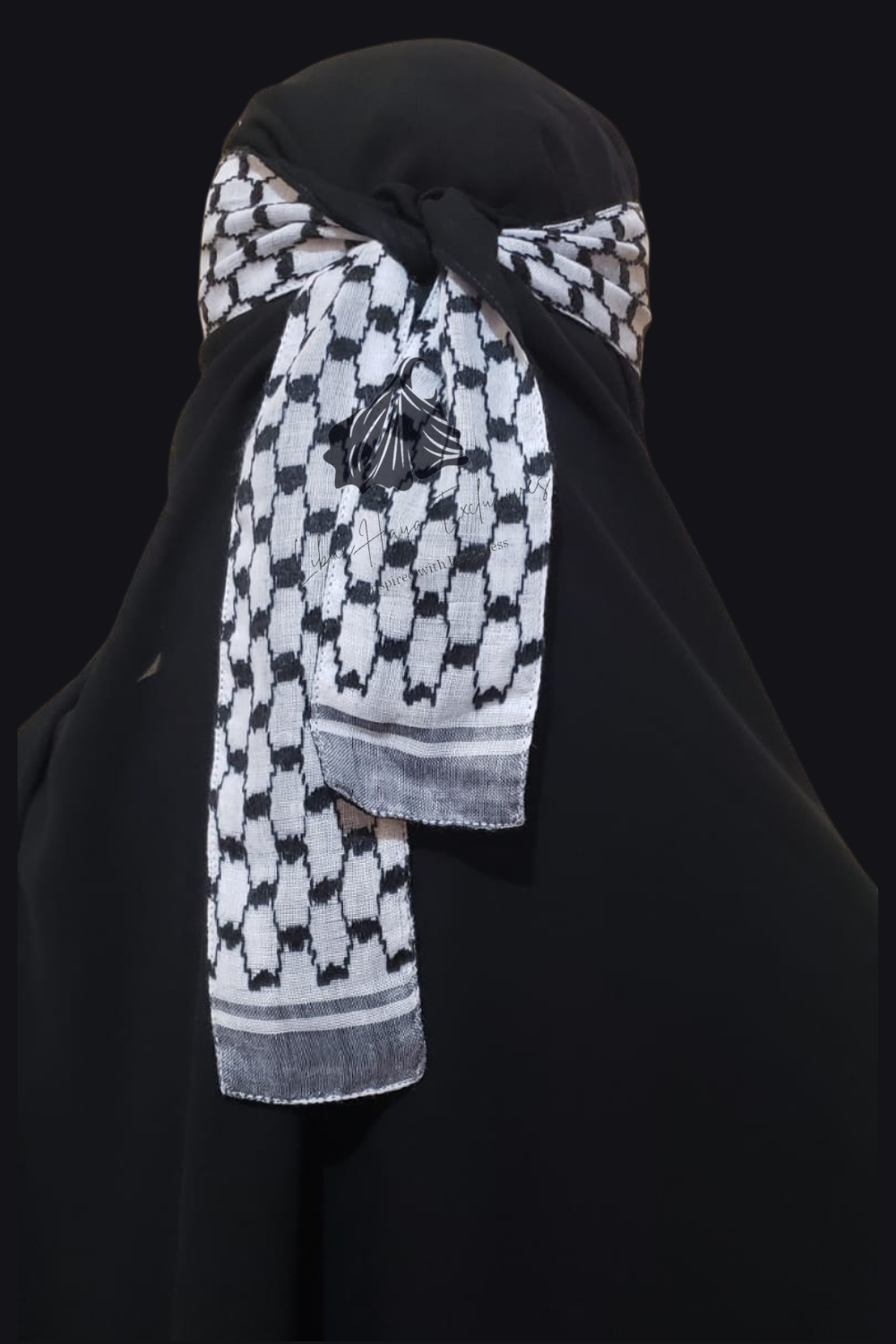 saudi niqab with tie bac palestinian keffiyah