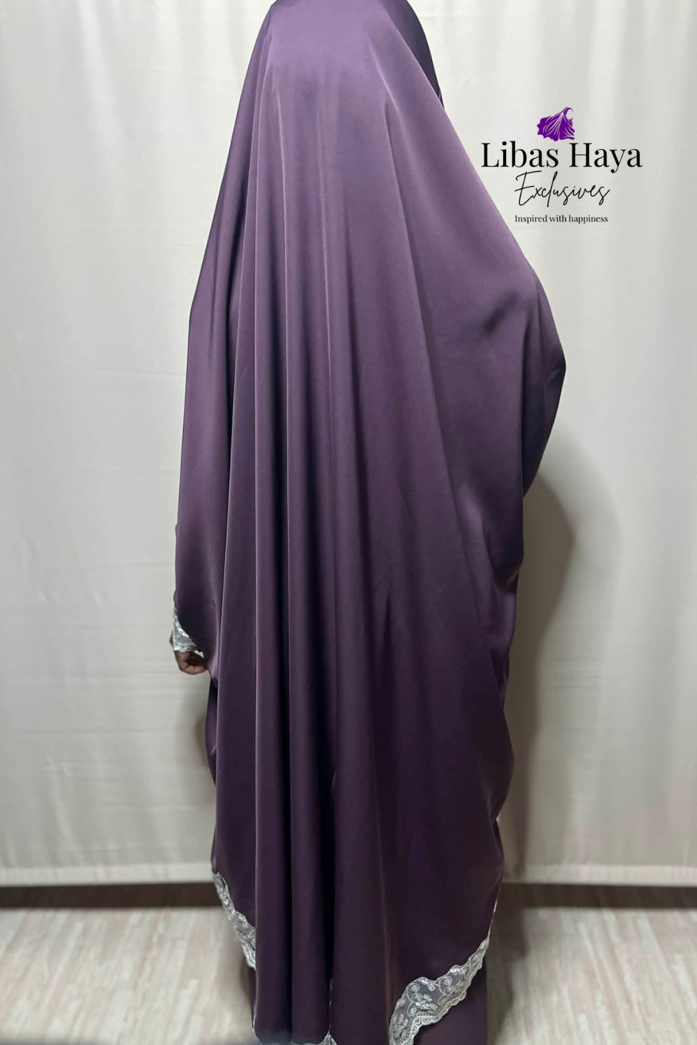 Mauve jilbab with lace details white , featuring the brand 'Libas Haya exclusives