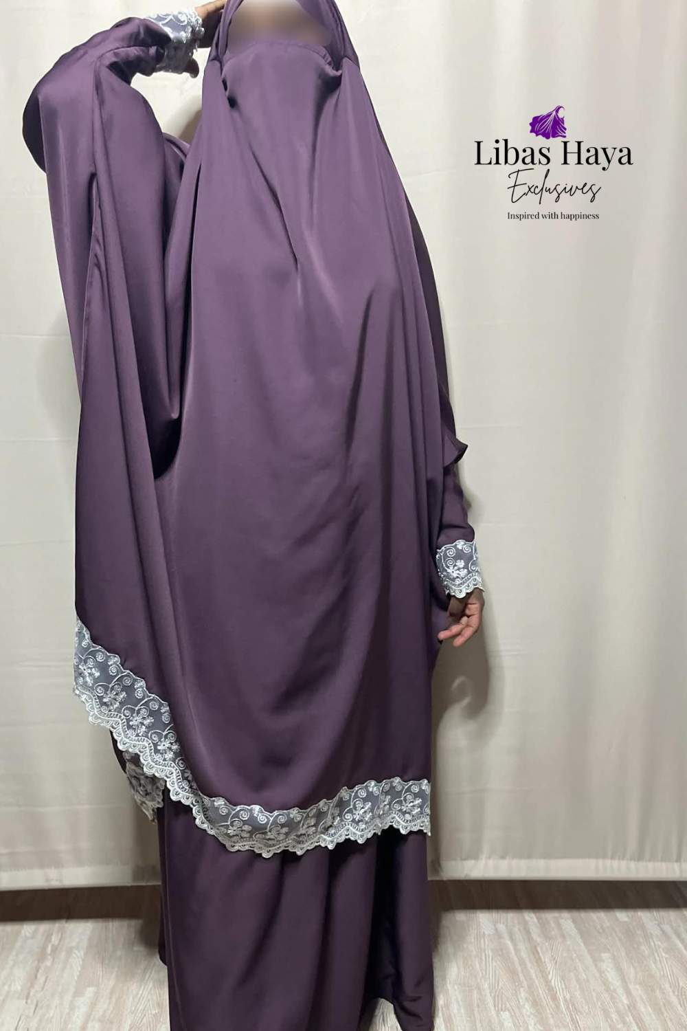 Mauve jilbab with lace details on sleeve and hem front view