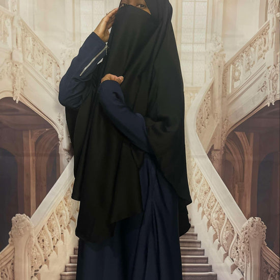 video showing single layer black khimar