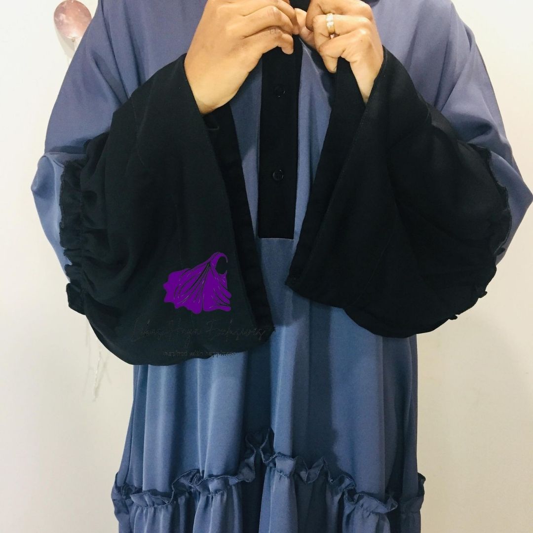 nursing friendly abaya with buttons at the chest